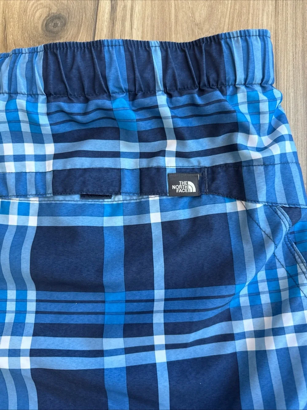 The North Face Swimwear Board Shorts Men’s Sz Large Belted Blue Plaid Lined